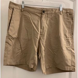 Lululemon men khaki shorts